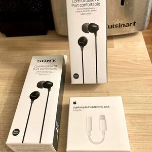 NEW in box SONY Stereo Headphones x 2 and Apple Lightning Jack